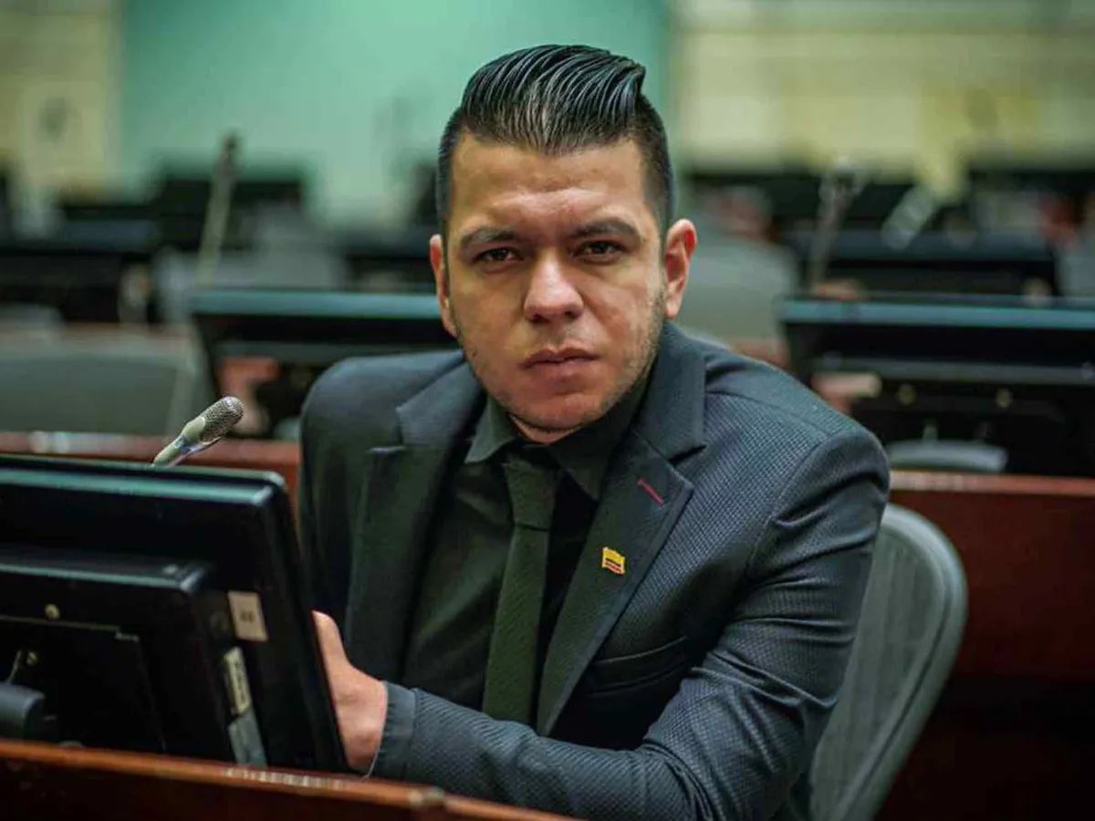 Alicia en el pais del sagrado corazón tweet media