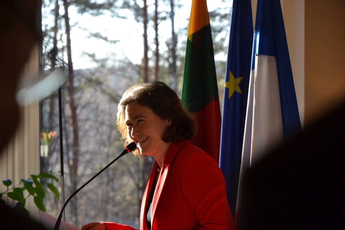 Lucie Stepanyan tweet media