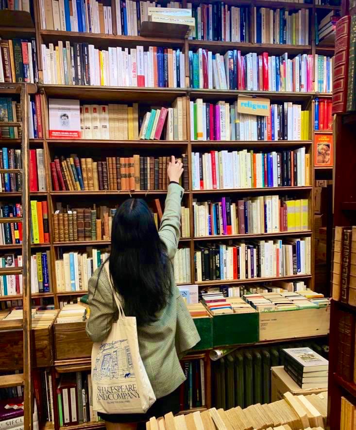 «Hay muchas pequeñas maneras de ampliar tu mundo. El amor por los libros es la mejor de todas».

Jacqueline Kennedy ✍️