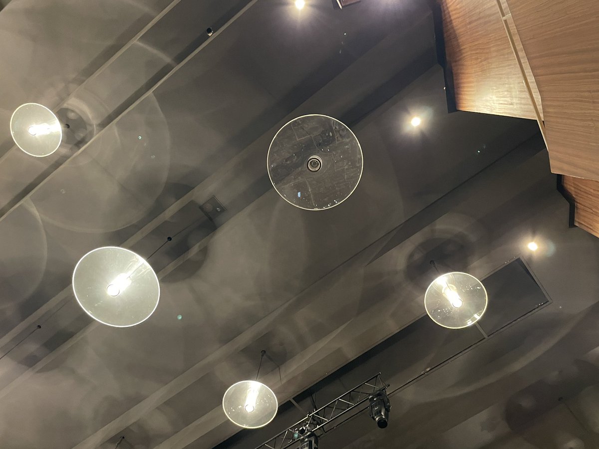 NiccoloTribolo's tweet image. Hallo @deutsche_oper, ich möchte die defekte Leuchte reklamieren!
#Rossini