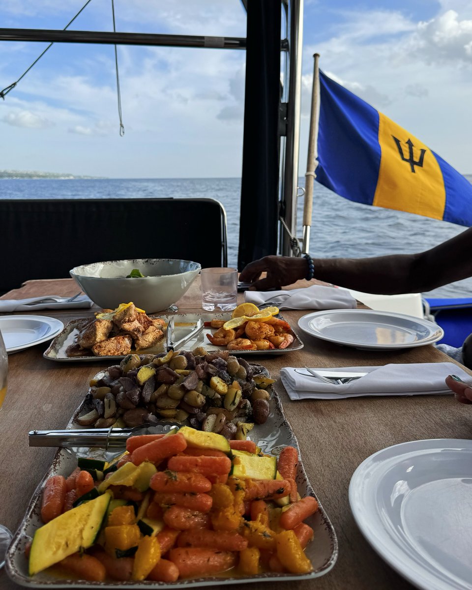 Barbados's tweet image. Sailing into serenity.🌊⛵🇧🇧💙 
There’s nothing like a catamaran day in Barbados, sun on your skin, breeze in your hair, and endless ocean views.

📸: @estaregrams, thanks for sharing!

#MyBarbados #LoveBarbados #VisitBarbados