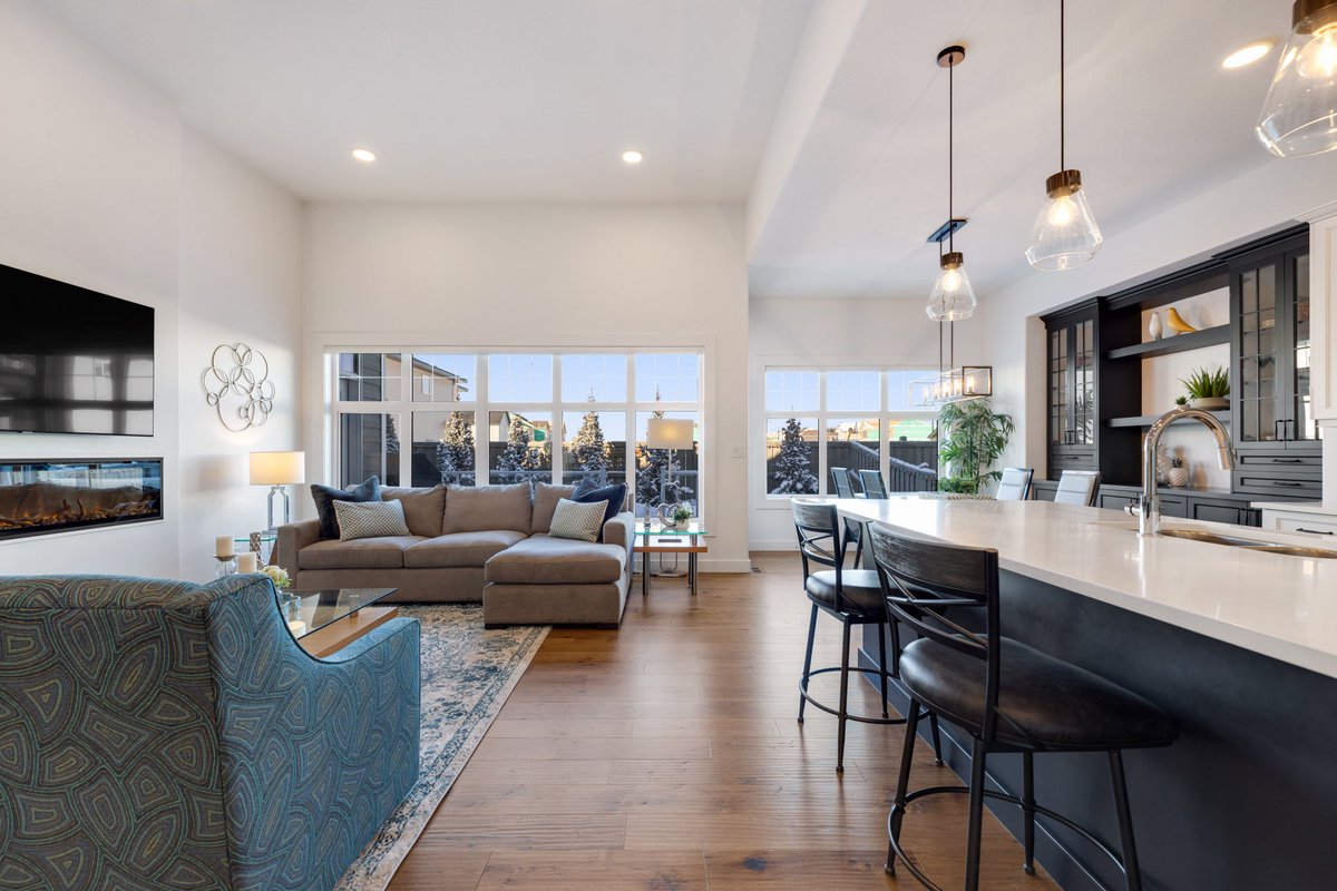 Two weeks is all it took for another luxury home to find its new owners — this time in Southwest Edmonton! Congrats to our sellers on the quick sale!