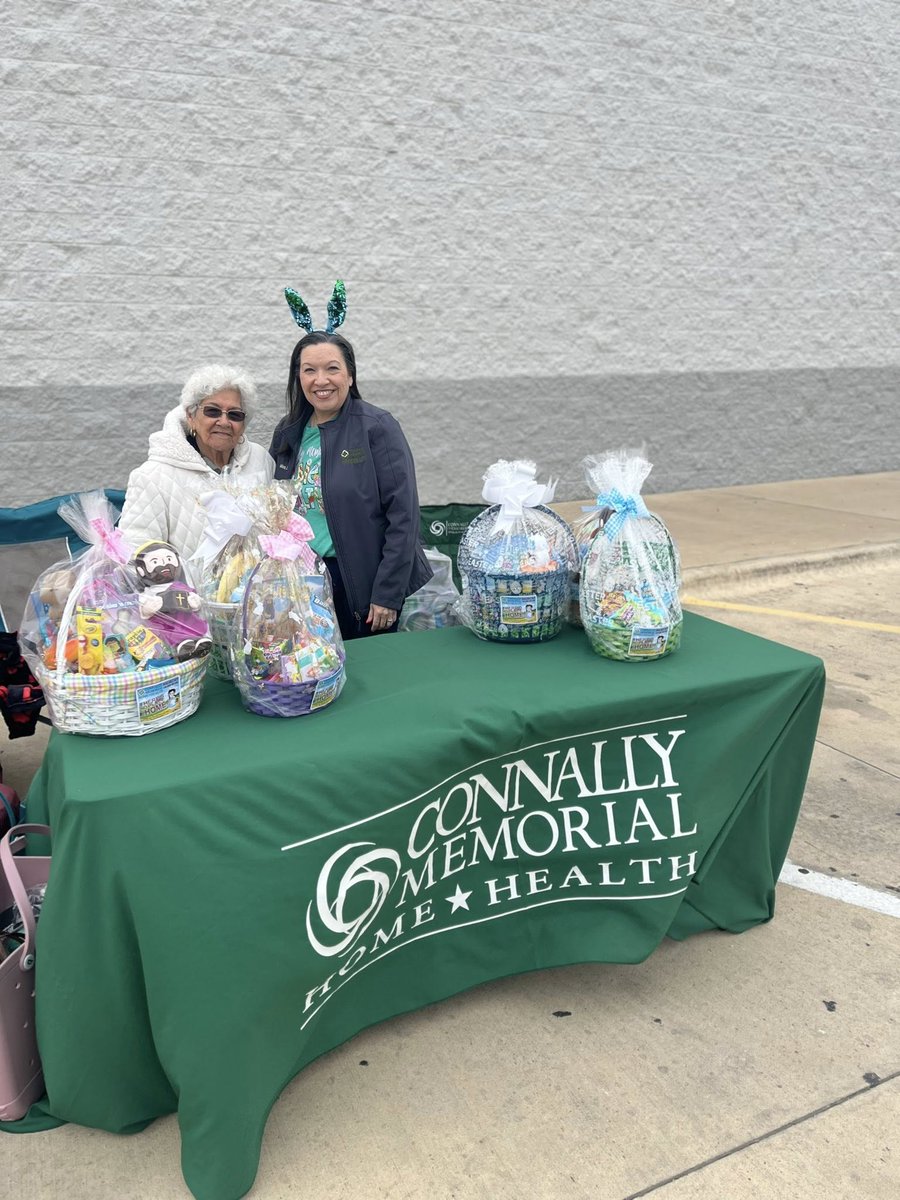 ConnallyMedical's tweet photo. 🐣🐰Connally Memorial Home Health enjoyed being part of the Walmart Floresville Easter Celebration and visiting with members of our community.
A big thank you to our very own Melissa Ramirez for putting together the Easter baskets and golden eggs for the raffle. They were a big hit! 🌟
We also had a great time spending the day with Dr. Aybar, CMMC Family Medicine physician, and his family.
We appreciate everyone who stopped by to see us. 💚🏠
