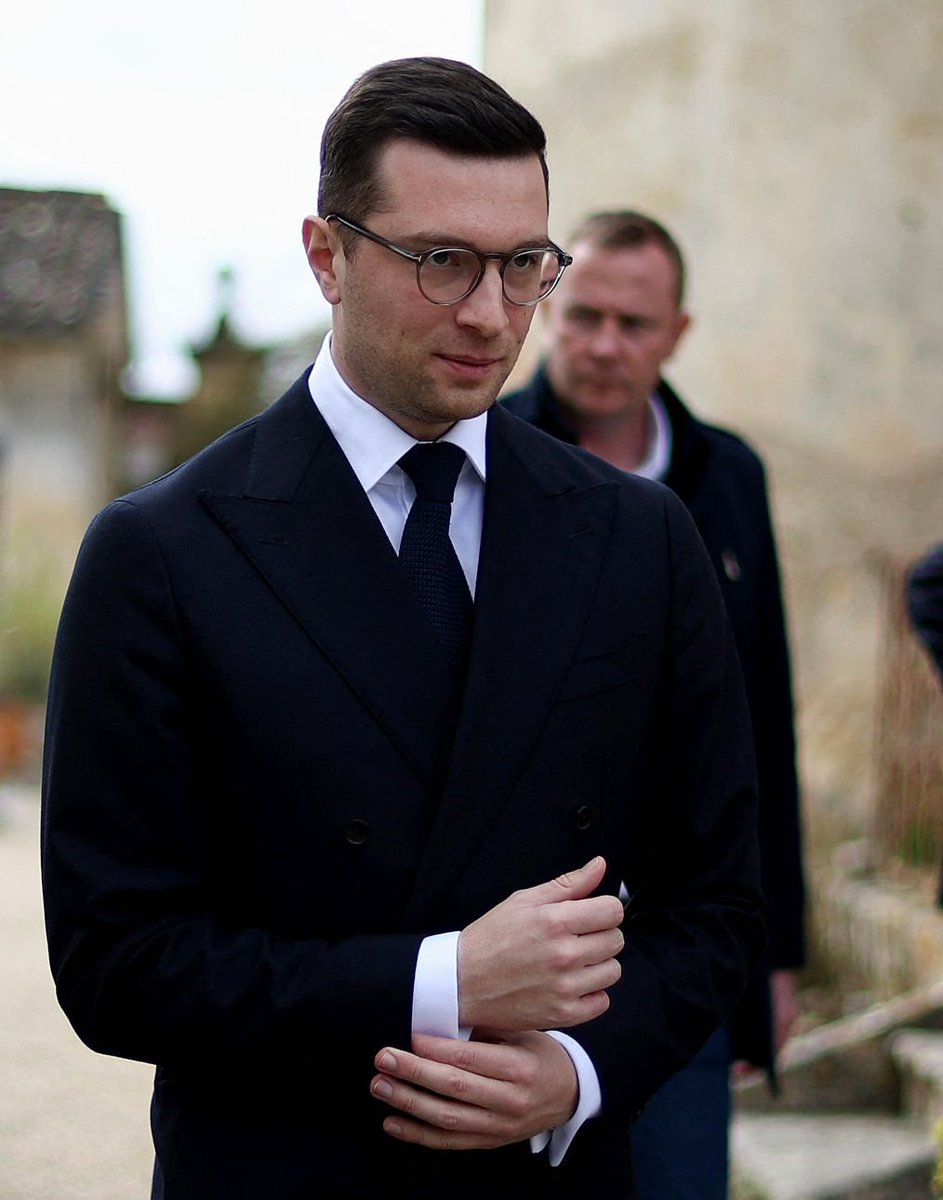 Bardella pics🇫🇷 tweet media