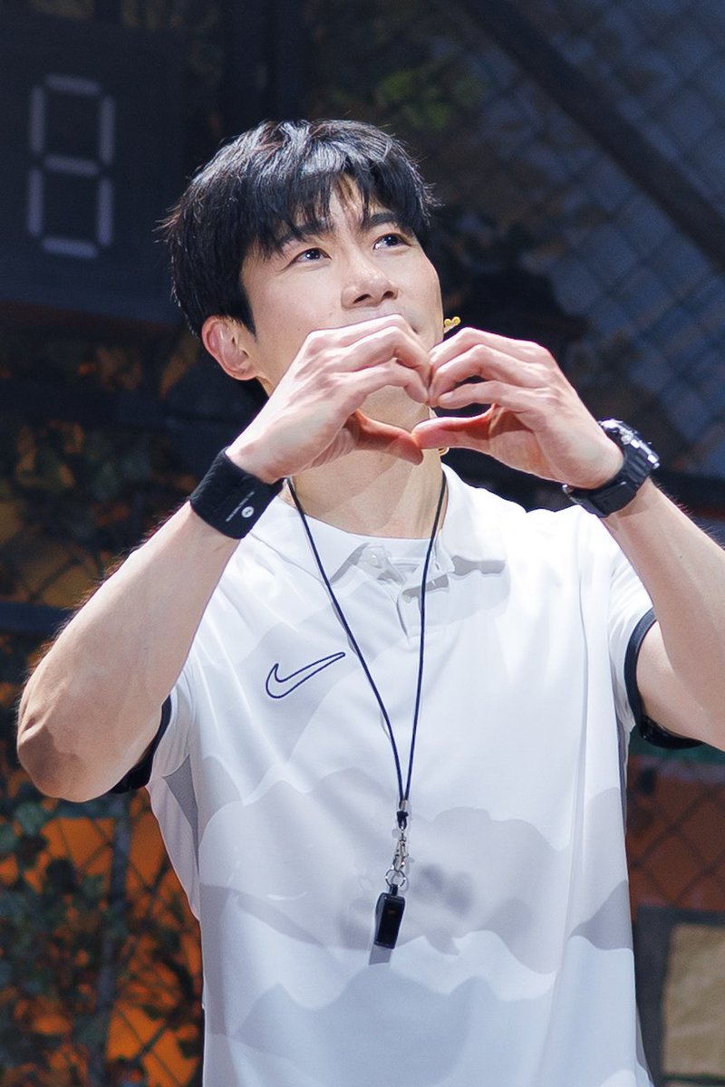 bwang_pic's tweet photo. 2026.04.02
뮤지컬 전설의 리틀 농구단 커튼콜

종우 | #박재윤 배우님 https://t.co/ZjJOiNXeaS