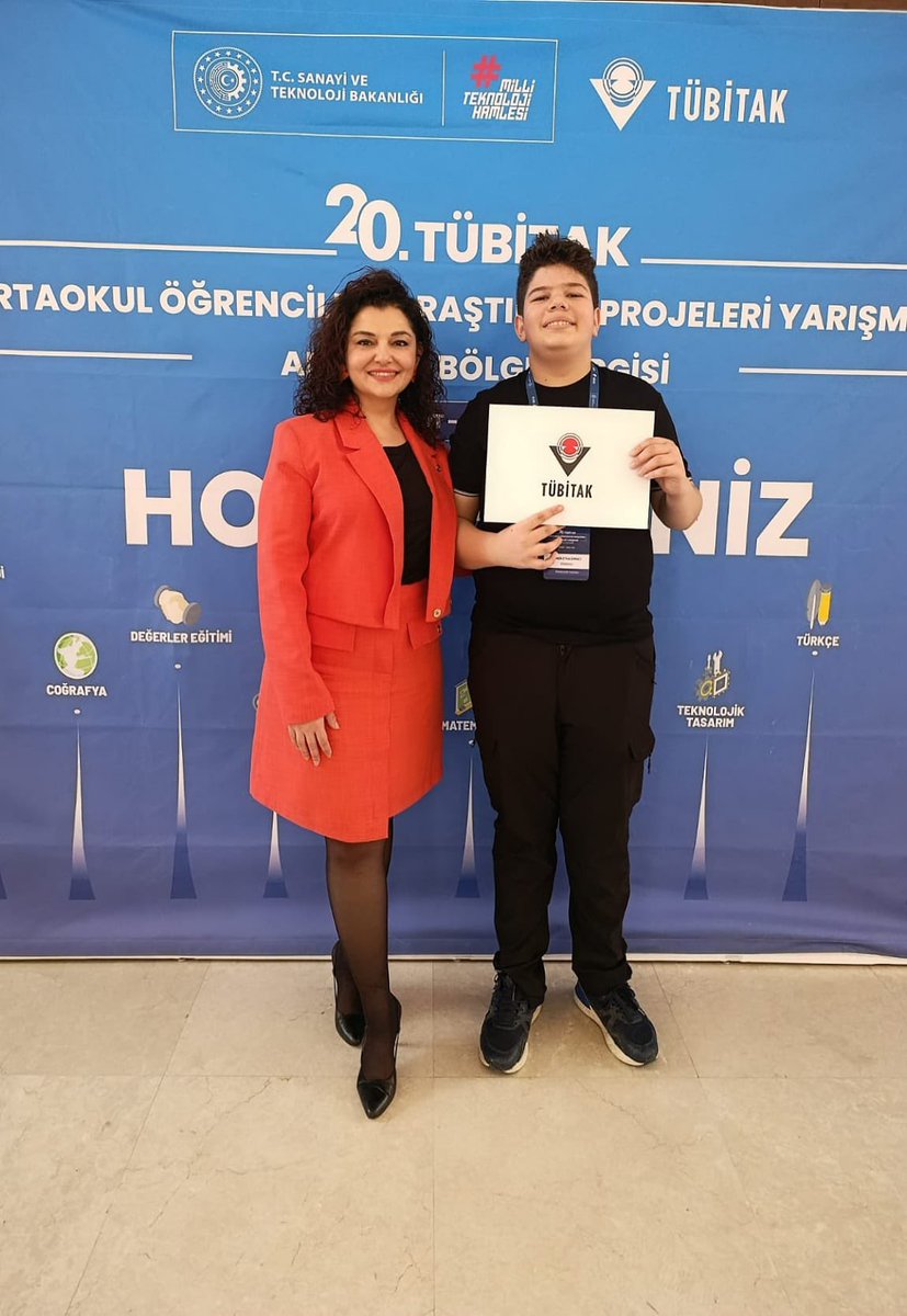 Öğrencimiz Ömer Etka ERİNCİ, danışman ögretmeni Dr. Esra ALTUNBİLEK rehberliğinde yürütülen Afet-Kanat projesi ile TÜBİTAK 2204B Ortaokullar Yarışması'nda Teknolojik Tasarım alanında birinci olmuştur.<a href="/tcmeb/">Millî Eğitim Bakanlığı</a> <a href="/Yusuf__Tekin/">Yusuf Tekin</a> <a href="/omurfatih/">Ömür Fatih Karakullukçu</a> <a href="/Murat4Kucukali/">Murat Küçükali</a> <a href="/Yasarturk6155/">Yaşar TÜRK</a> <a href="/MemKecioren/">KeçiörenMemARGE</a>