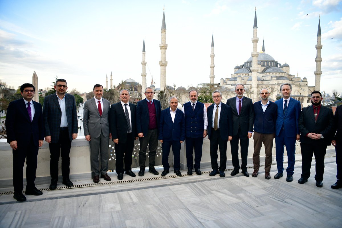tibu_AR's tweet photo. تشرفنا في الجامعة الإسلامية العالمية باستقبال وفد مركز الدراسات الإسلامية (İSAM) . وخلال الزيارة، قدّم رئيس الجامعة الأستاذ الدكتور محمد غورماز عرضًا موجزاً حول الرؤية الأكاديمية للجامعة ومسار تأسيسها. كما تم تناول آفاق التعاون الاستراتيجي وبناء الشراكات المستدامة بين المؤسستين.

نتقدم بجزيل الشكر والتقدير إلى رئيس مركز İSAM الأستاذ الدكتور مرتضى بدر، وإلى السادة أعضاء مجلس الإدارة، على زيارتهم الكريمة ودعمهم القيّم، ونتطلع إلى تطوير مسارات تعاون مثمرة في المستقبل.