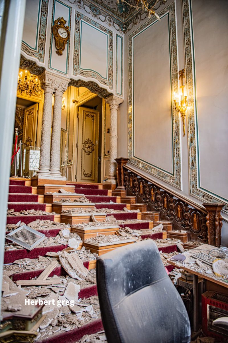 این یک عکس نیست،
سندی‌ست از جنگ علیه تاریخ یک ملت.

📍 مجموعه کاخ سعدآباد، کاخ موزه سبز
📷 هربرت کریم مسیحی