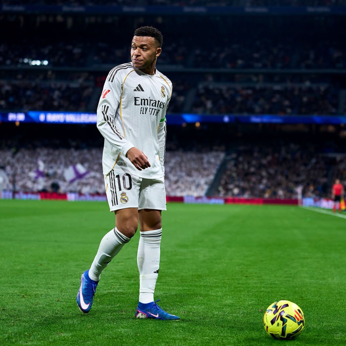 The Touchline | 𝐓 tweet media