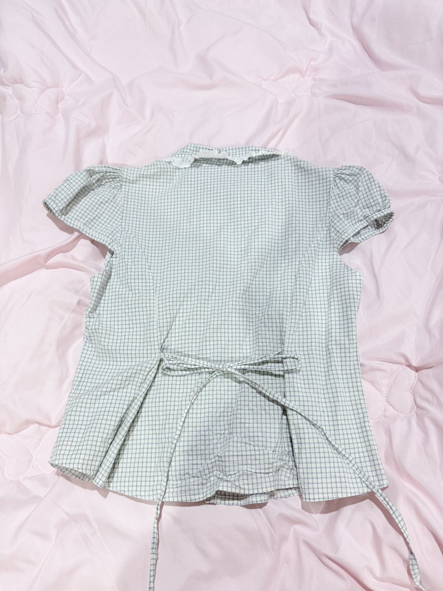 h3llo1471's tweet photo. ส่งต่อเสื้อ ไม่เคยใส่ซักเก็บ ราคา 120 รวมส่งค่ะ🐰🎀#ส่งต่อเสื้อผ้า #ส่งต่อเสื้อผ้ามือสอง #ส่งต่อvghbkk #vghbkk #ส่งต่อstylistshop #ส่งต่อcintage #โล๊ะตู้ #โล๊ะเสื้อผ้า #cintageshop #chuuchop #stylistshop #ส่งต่อrika #ส่งต่อbeming https://t.co/klnS8QrW7z