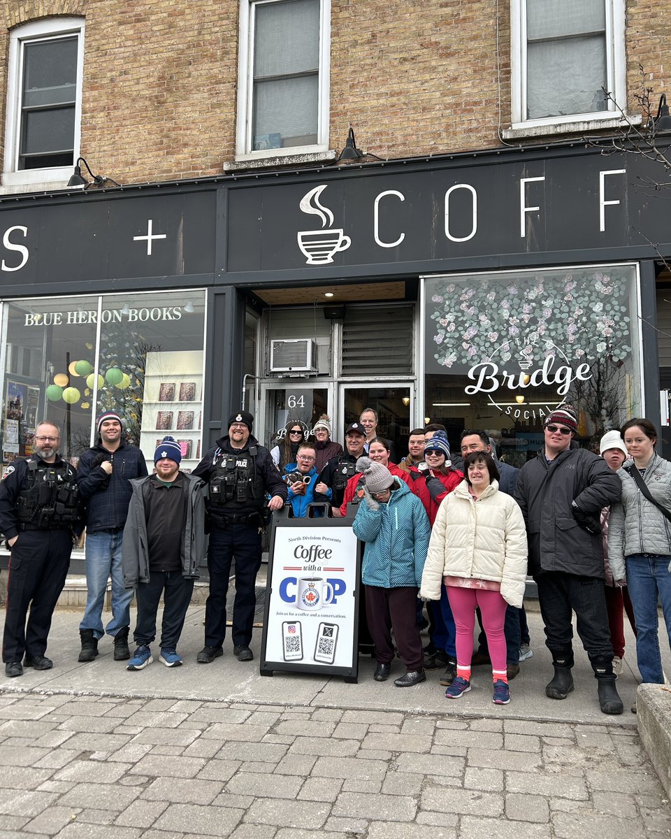 DRPSNorthDiv's tweet image. Great morning at #CoffeewithaCop in #Uxbridge ☕🚓 

Joined by leaders @PBethlenfalvy, @ninatangri, @Davidbartons, @brucewgarrod and @PreciousMindsSS to connect, listen, and build trust.

These conversations matter 💙

#CommunityMatters @twpuxbridge