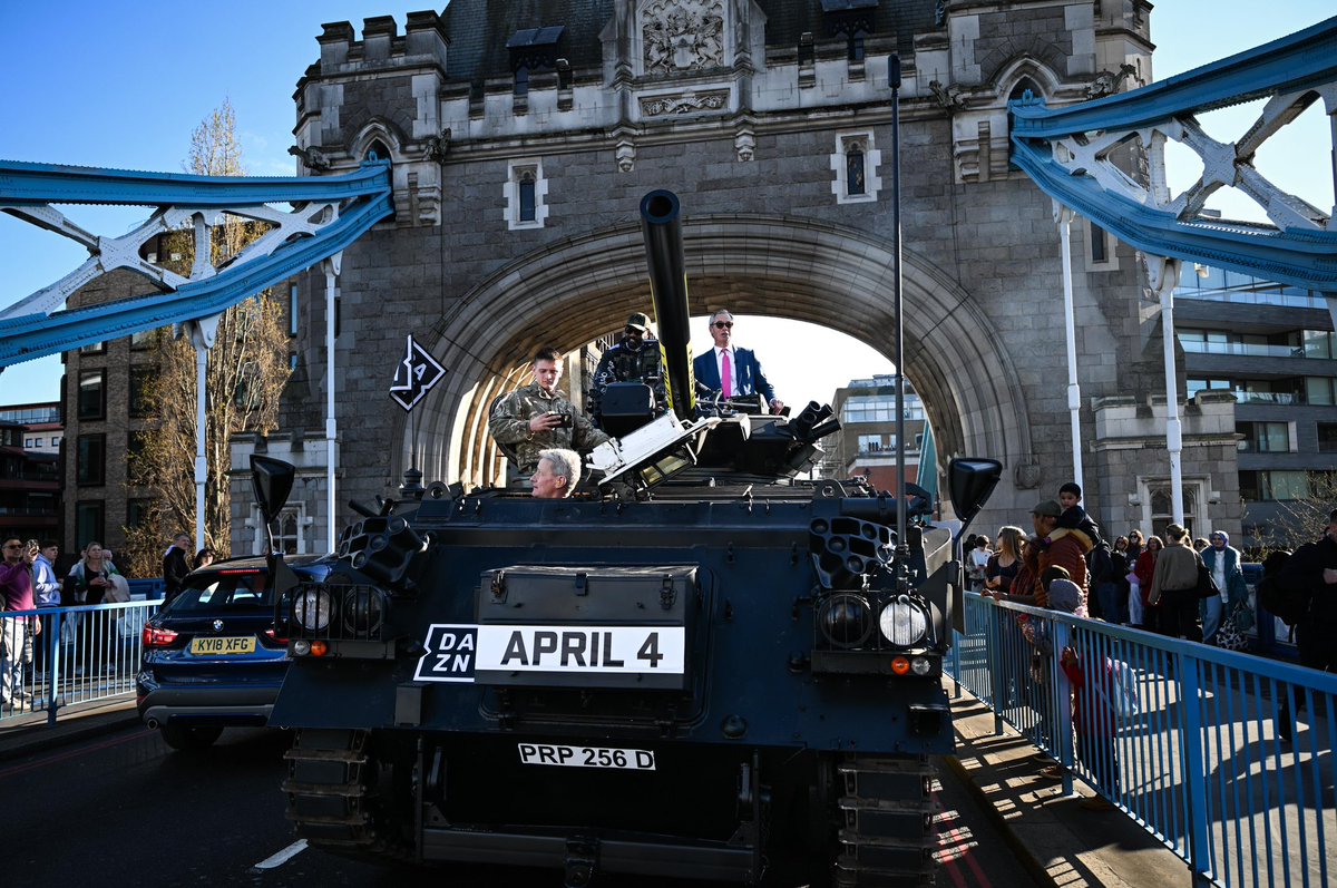 Nigel Farage MP tweet media