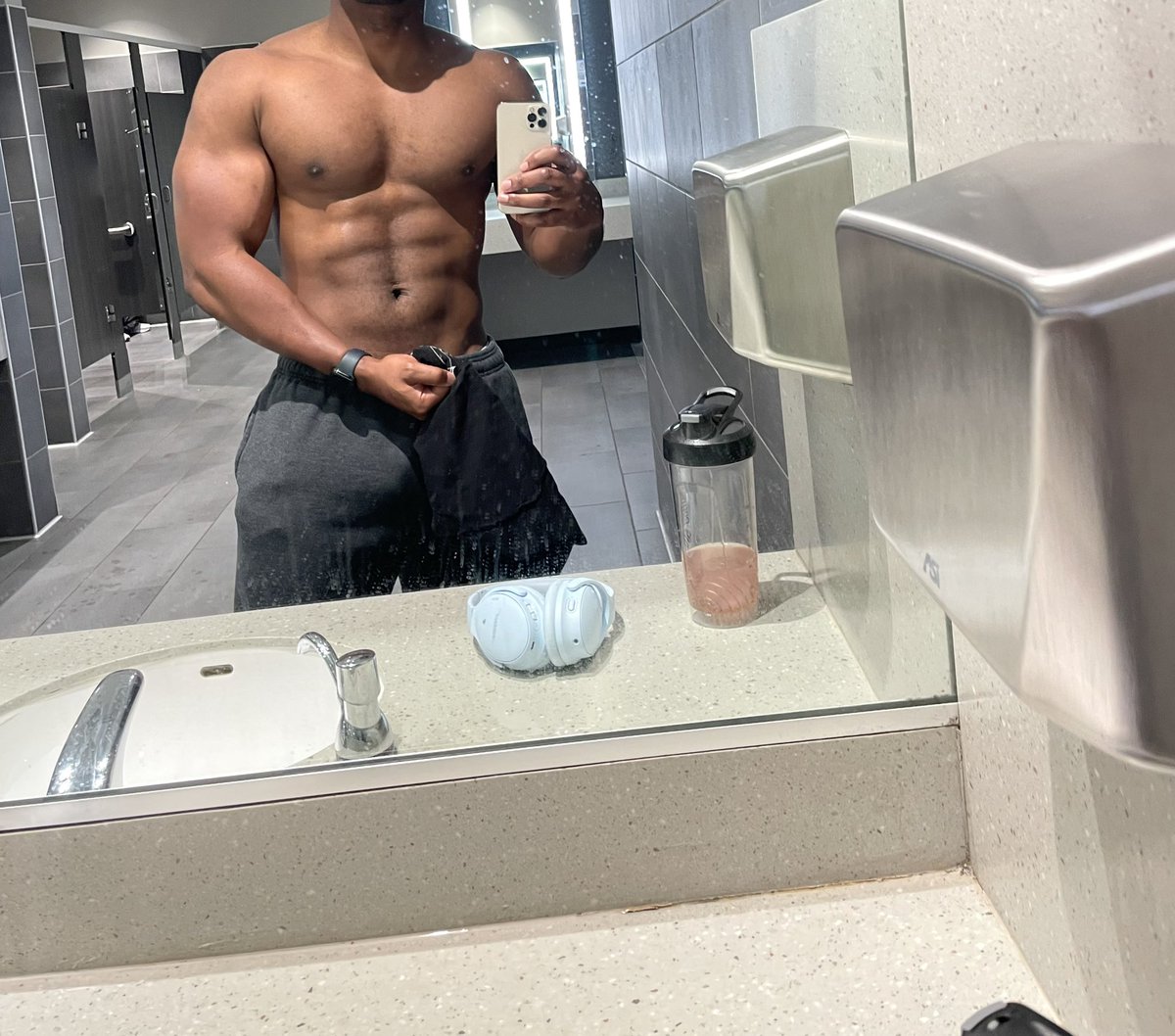 Flash ⚡️ tweet media