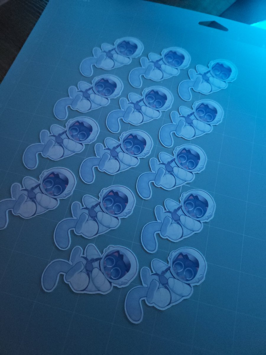 Pluto ✨ tweet media