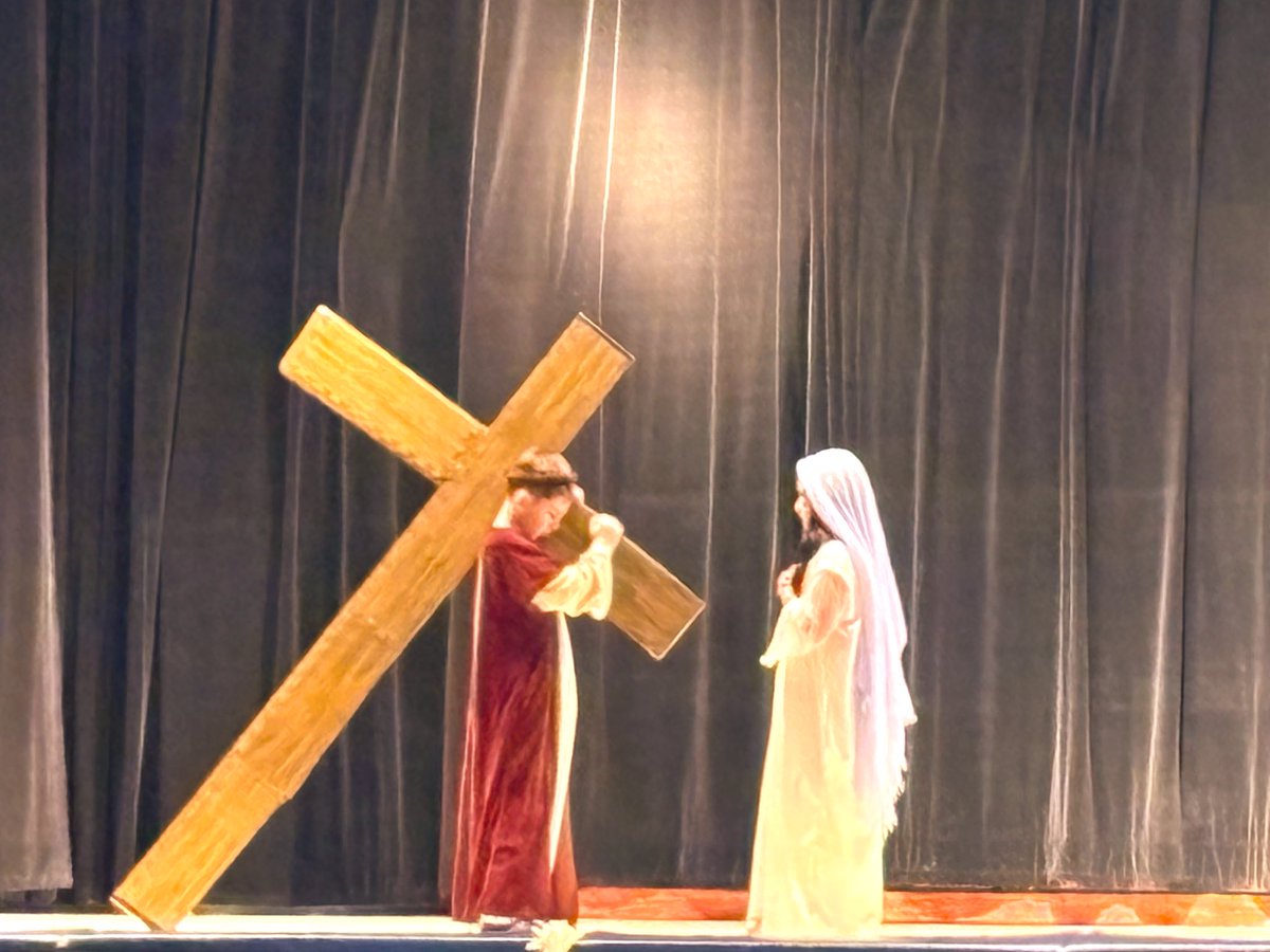 St. Nicholas Catholic Elementary School tweet media