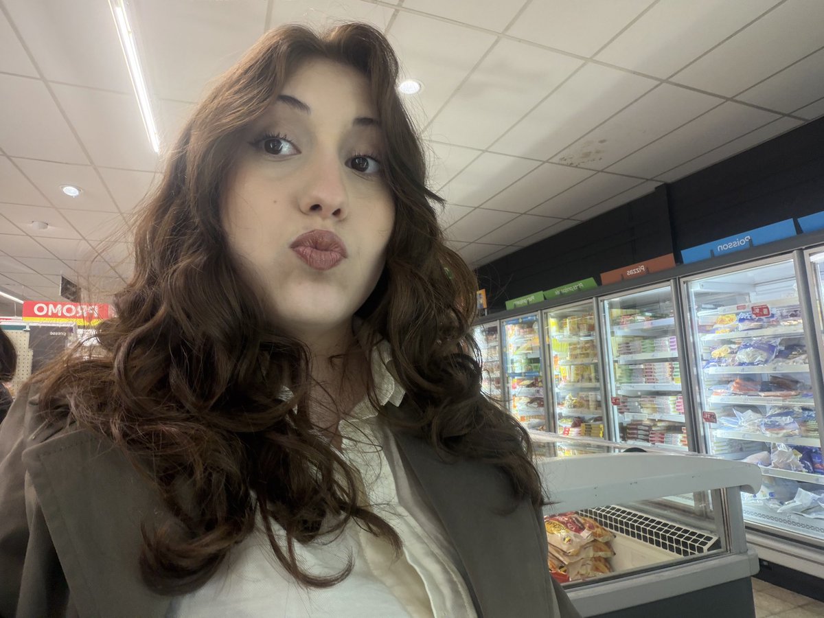 sibrine is a girl so in love 🩷 tweet media