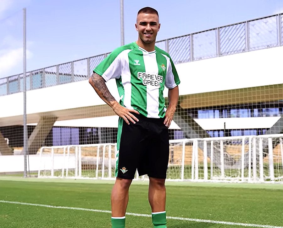 Pablo García - last four games:

⚽️⚽️ Brace vs Sevilla Atlético
⚽️ Goal vs Europa
⚽️ Goal vs Hércules
⚽️🅰️ Goal &amp; assist vs Kosovo U-21

A superb young winger. One of Betis' most talented academy graduates in the 21st century. 🟢⚪️🇪🇸