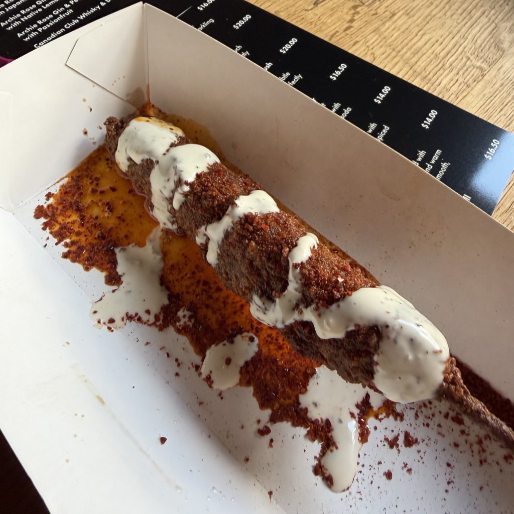 gstzombie's tweet image. Pickle on a stick $11.
Very good (if you like pickles) 8/10 💁‍♀️
#EasterShow
