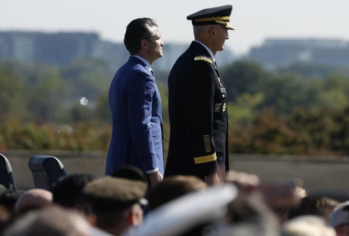 MarioNawfal's tweet image. 🇺🇸 🇮🇷 Hegseth just fired the Army's top general in the middle of a war...

Gen. Randy George was asked to step down immediately, no reason given.

He wasn't due to retire until next year. 

His replacement is Gen. LaNeve, who served as Hegseth's personal military aide before