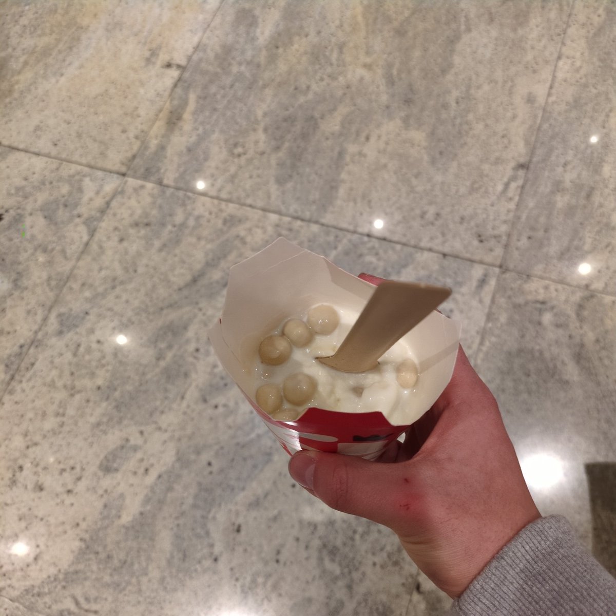 foonchii_'s tweet photo. @BurgerKing Vergüenza, pago 3 euros y me viene por menos de la mitad. Devolverme mi dinero por favor! https://t.co/kTZnHTuU9L
