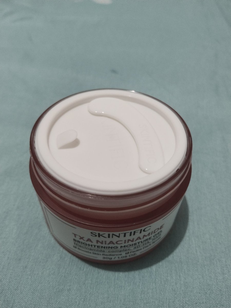 ᕼᓍᒪᒪᗩ tweet media