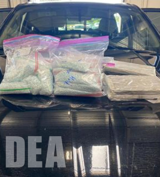 DEASEATTLEDiv's tweet image. SENTENCED: Luis Garcia Zurita, 38, of Portland was sentenced to 10 years for trafficking #fentanyl  as an interstate drug transporter and local distributor. #FentanylFreeAmerica
@DEAHQ @TheJusticeDept @USAO_OR @FBIPortland @ClackCoSheriff

&amp;gt;&amp;gt;justice.gov/usao-or/pr/por…