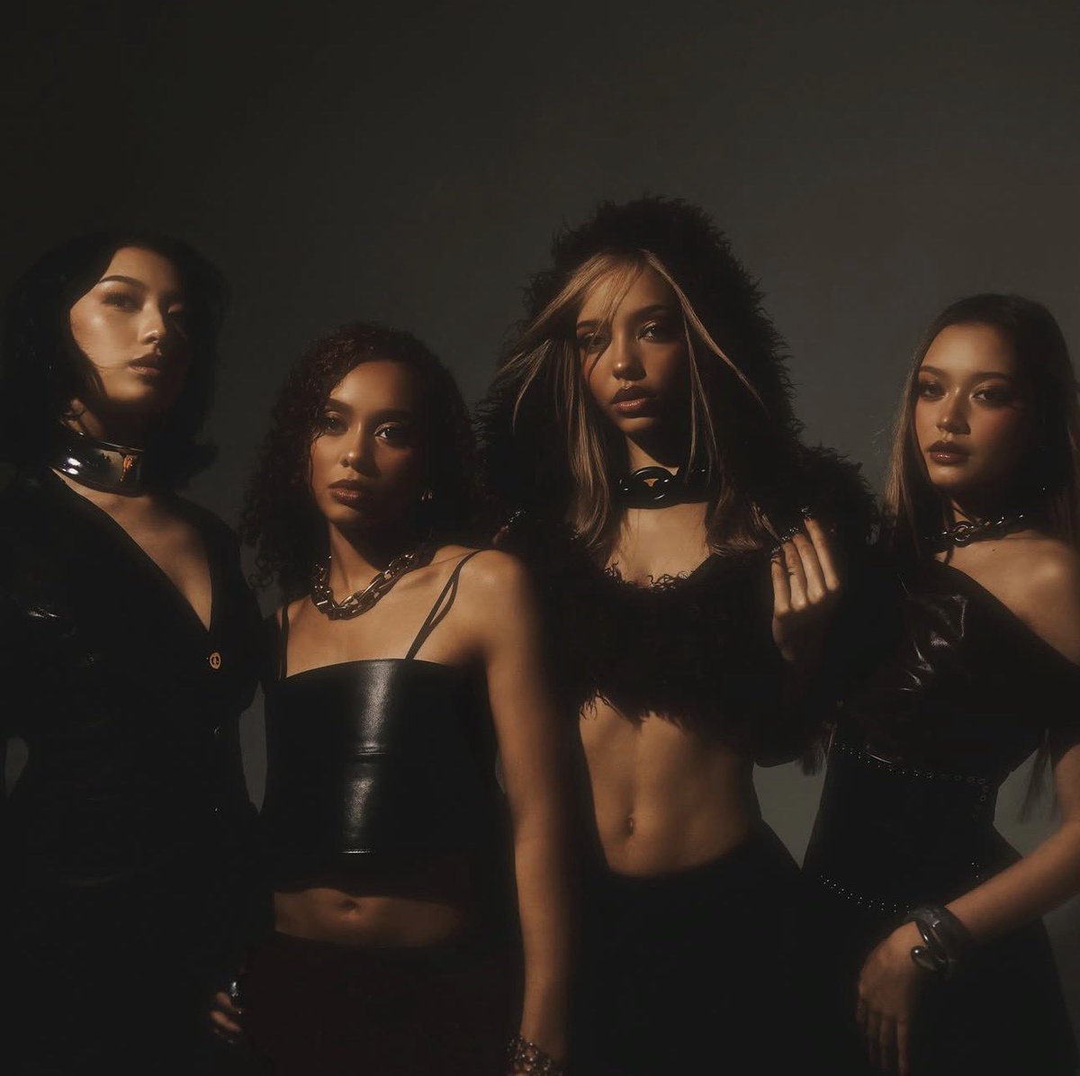 GIRLSET GLOBAL tweet media