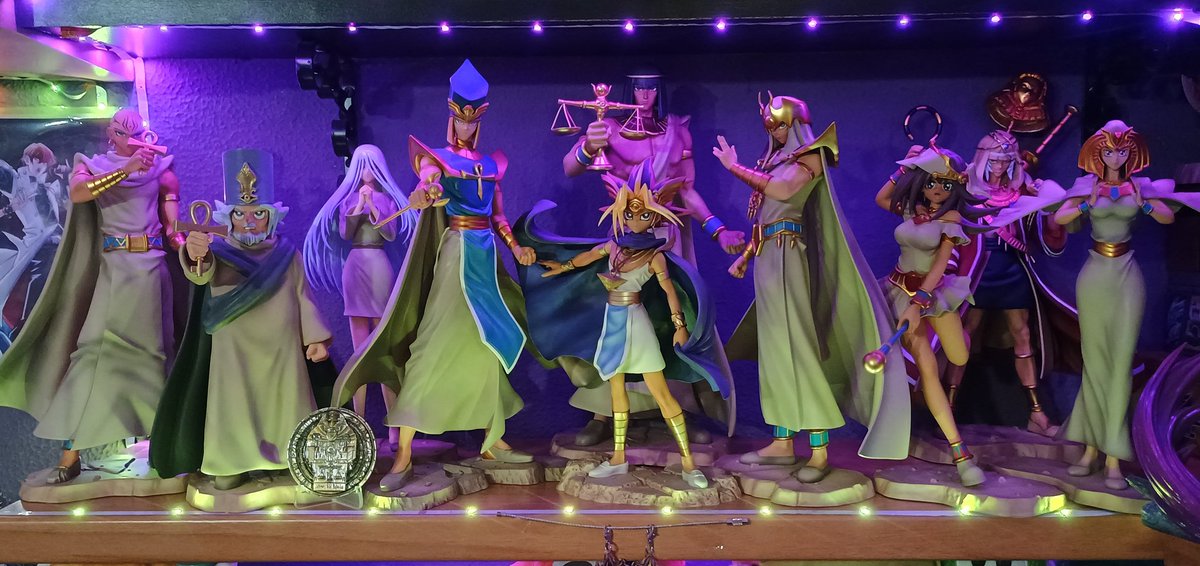 Acabo de darme cuenta de que tengo varios sacerdotes de los cuales aún no he subido unboxing. Soy un desastre. El finde me pongo las pilas. Palabra.