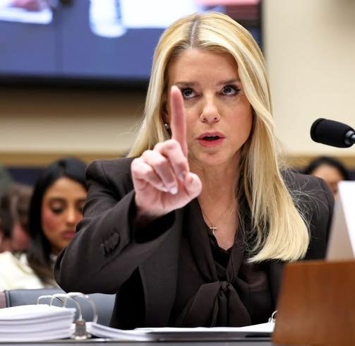 Ms Powers, tweet media