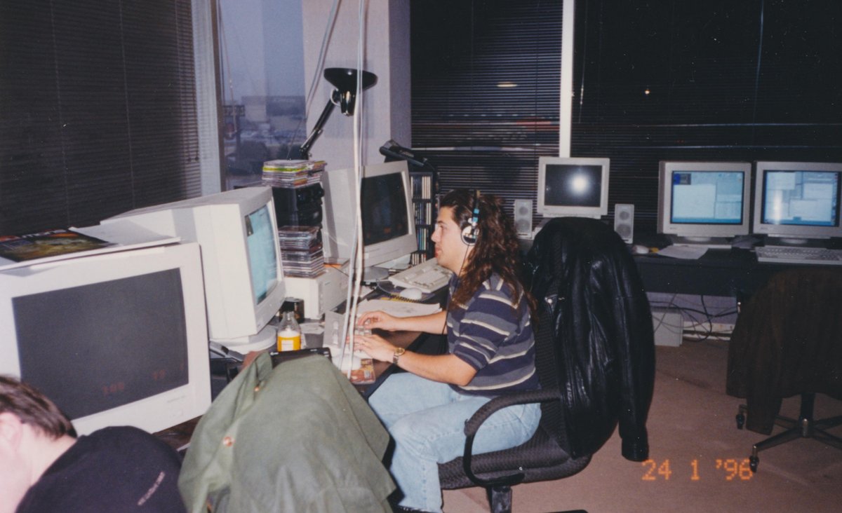 90s_2000s_Culture tweet media