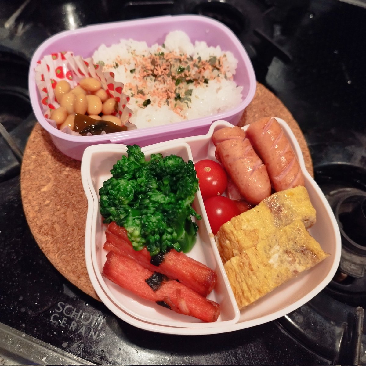 〈娘の弁当〉
小学校1年生
2日目