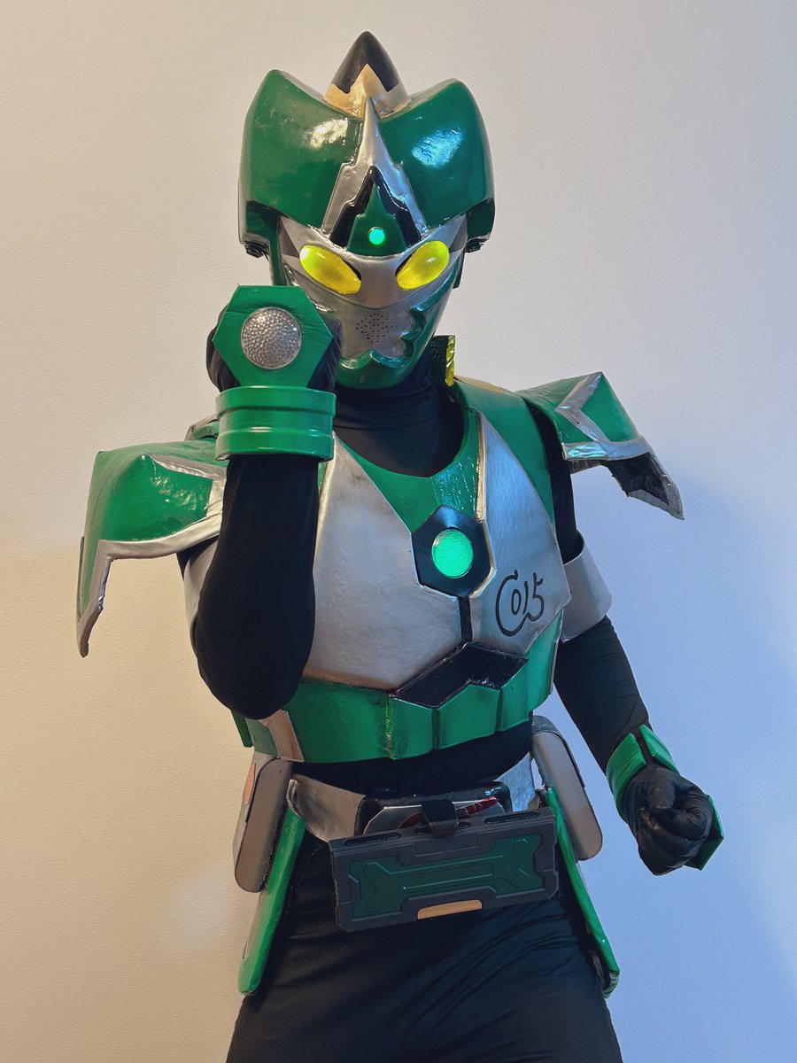 必筆超人ライトロン tweet media