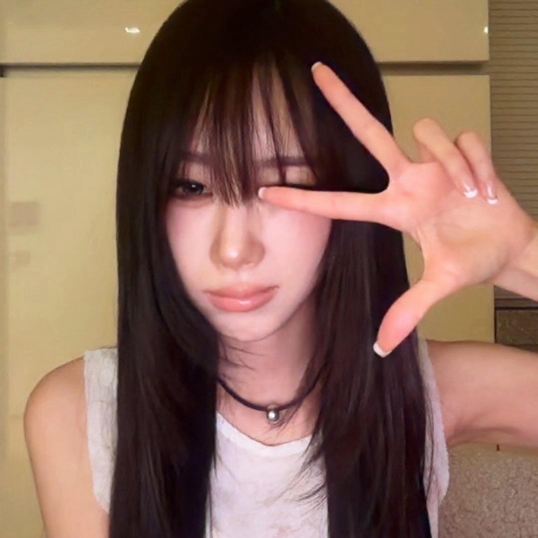 ☽ 🫦 tweet media