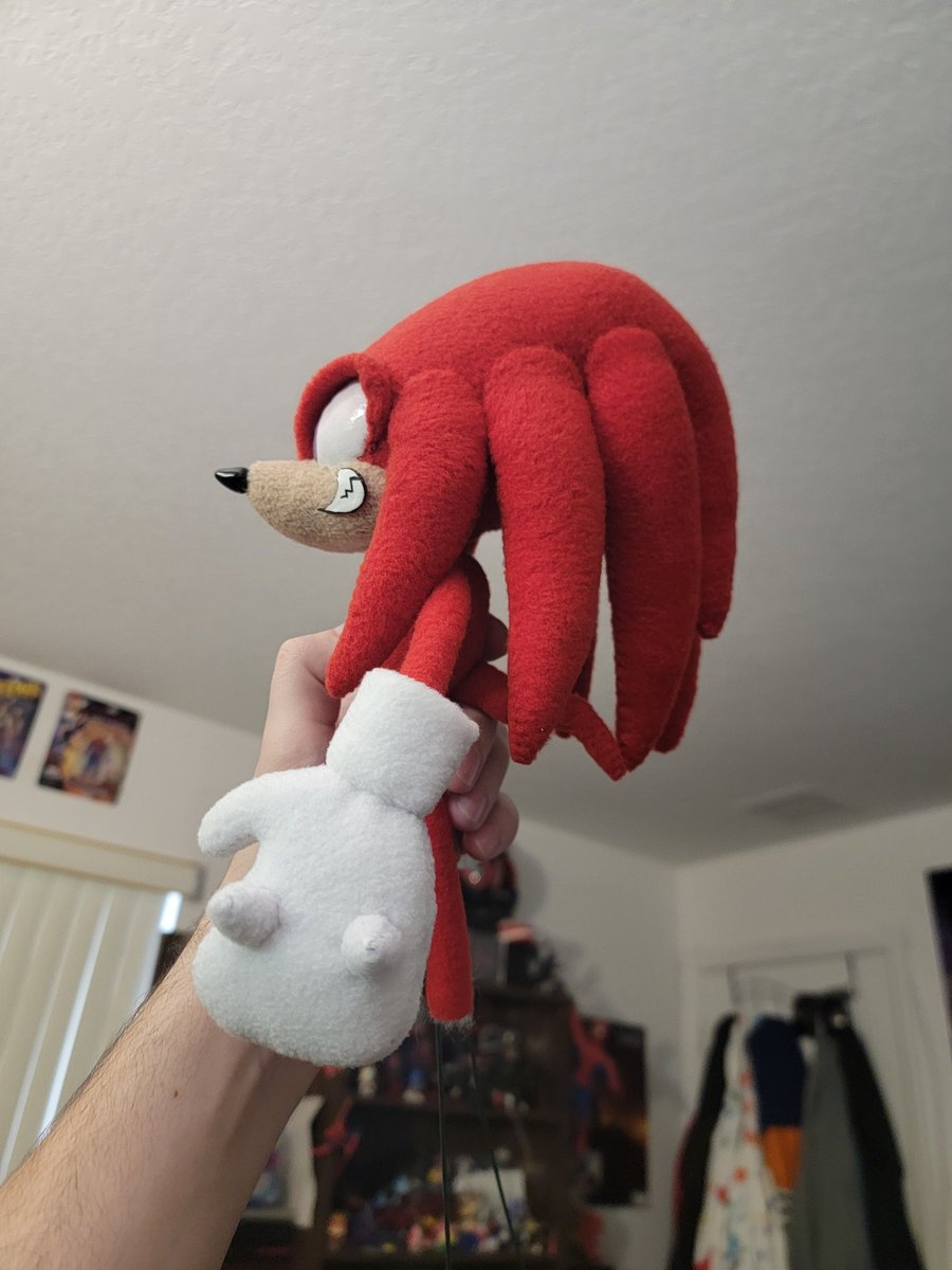 Style Knuckles had a commission get canceled, so I'm putting an adventure style ...