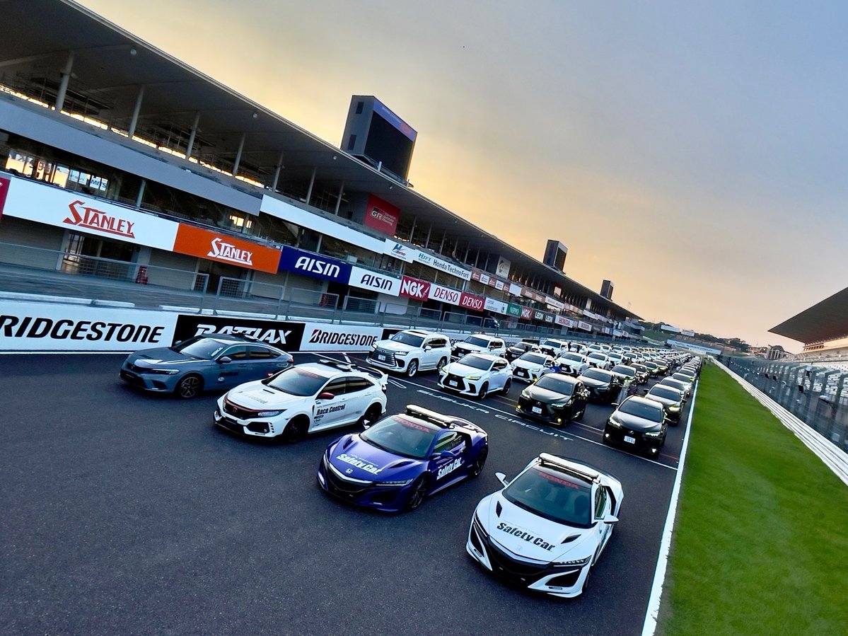 𝓛の一族・COMPLEX tweet media