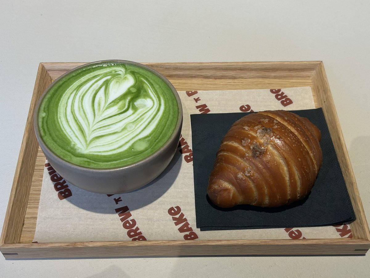 ela 🍀 tweet media