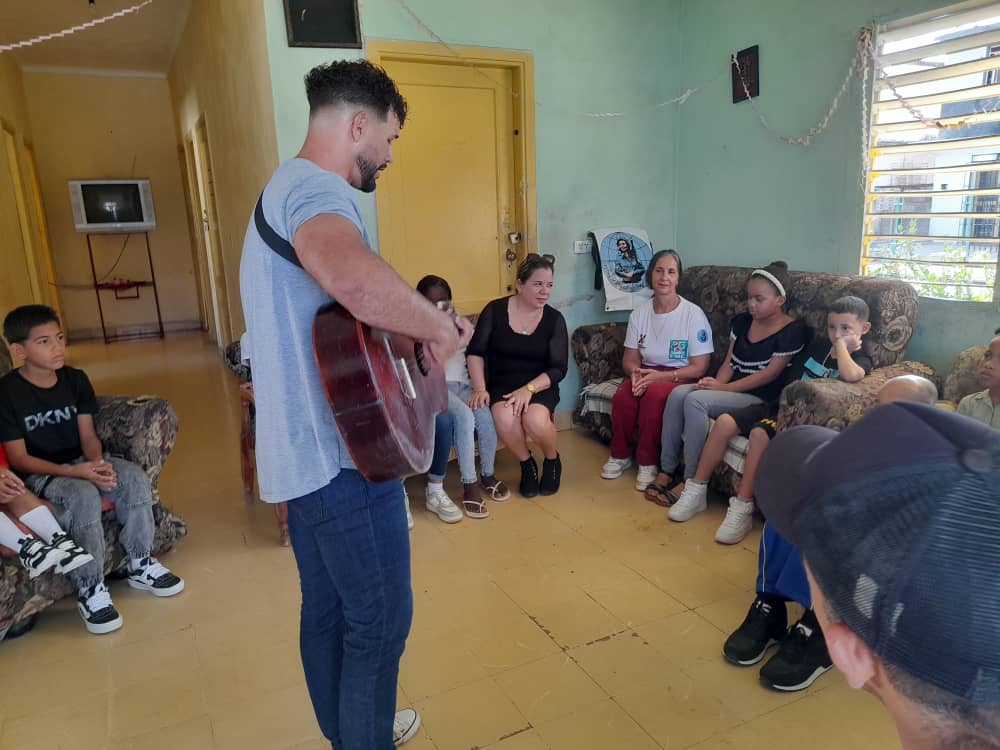 NuriaRicardoG's tweet photo. ✨ Actividad desarrollada en Hogar de Menores sin amparo parental en saludo al aniversario 65 de la Organización de Pioneros José Martí #OPJM 

@DayaliLabrada
@NuriaRicardoG https://t.co/QdnFOtrFkM