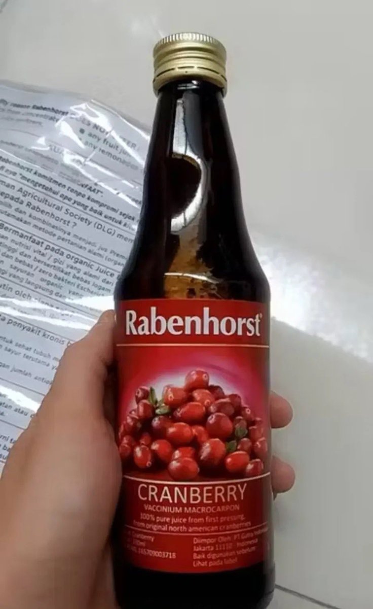 nadaeladela's tweet photo. Cranberry juice manfaatnya banyak bgttt!!! 🍷
- imunbooste vitamin c tinggi
- antioksidan &amp; anti peradangan 
- mencegah ISK 
- mengurangi jerawat 
- bagus utk pencernaan, dll.

https://t.co/2hAmzAHev2￼ https://t.co/fSlF04UMQj