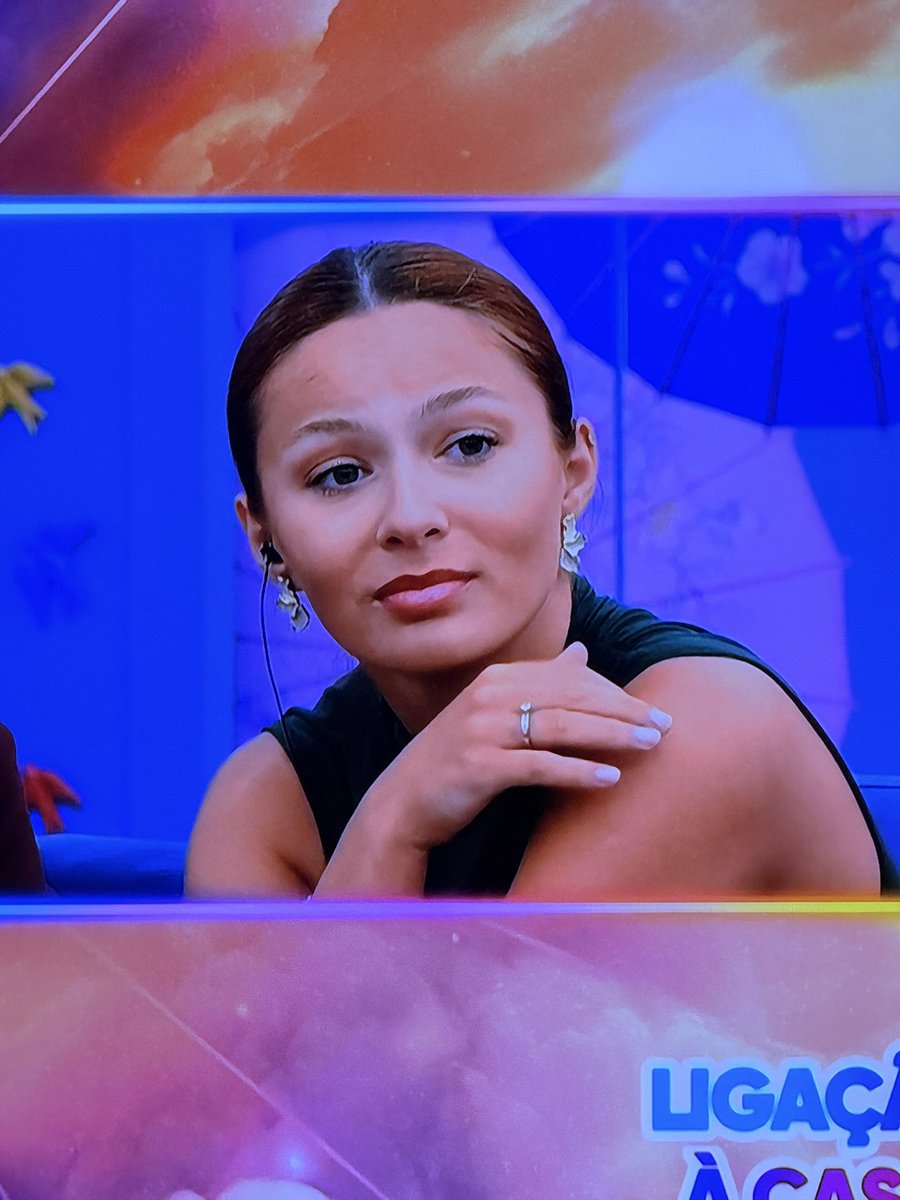 nanaluvzz_'s tweet photo. Adivinham quem é a corna e quem é a amante #sstvi https://t.co/KZRiFAz1GK