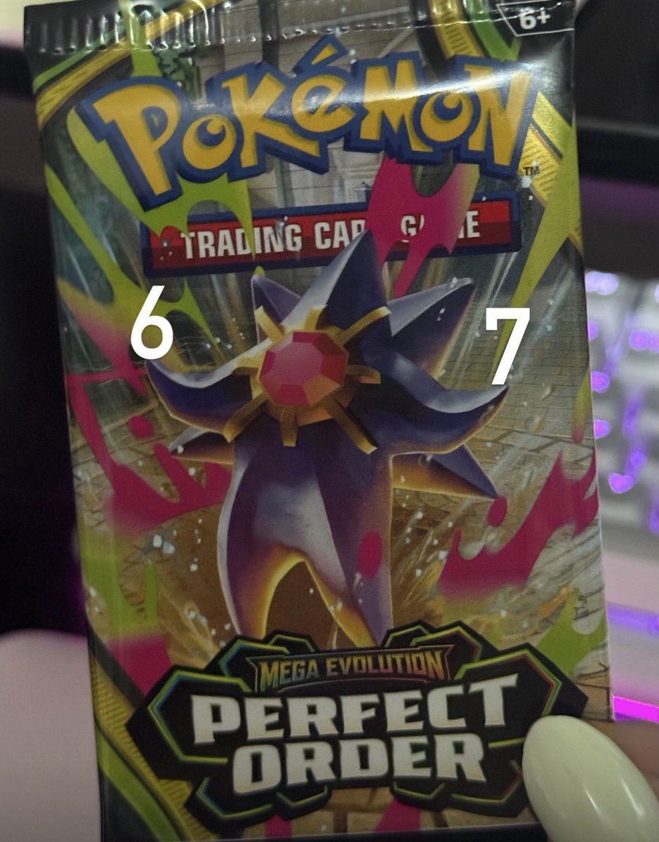 ₊˚ʚ mich ɞ˚₊ is a pombon stan tweet media