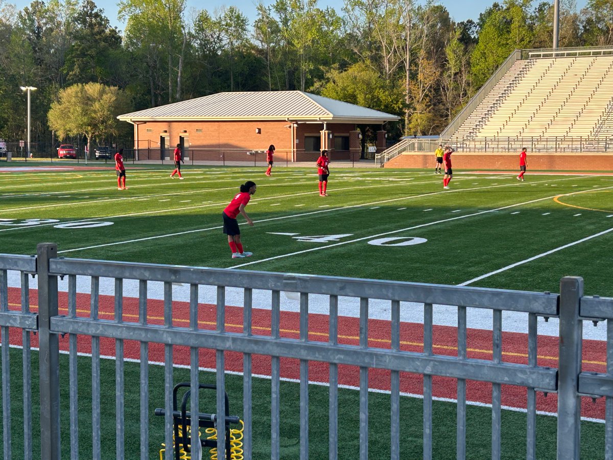 chslowery's tweet photo. Beautiful night for a Football Match! #excellence #empowered #rise #excellenceonpurpose https://t.co/Fl0sYrkyAM