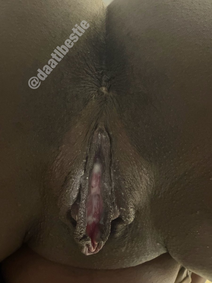 daatlbestie's tweet photo. can i sit my creamy pussy on ya face😌 https://t.co/IqLKTOJozF