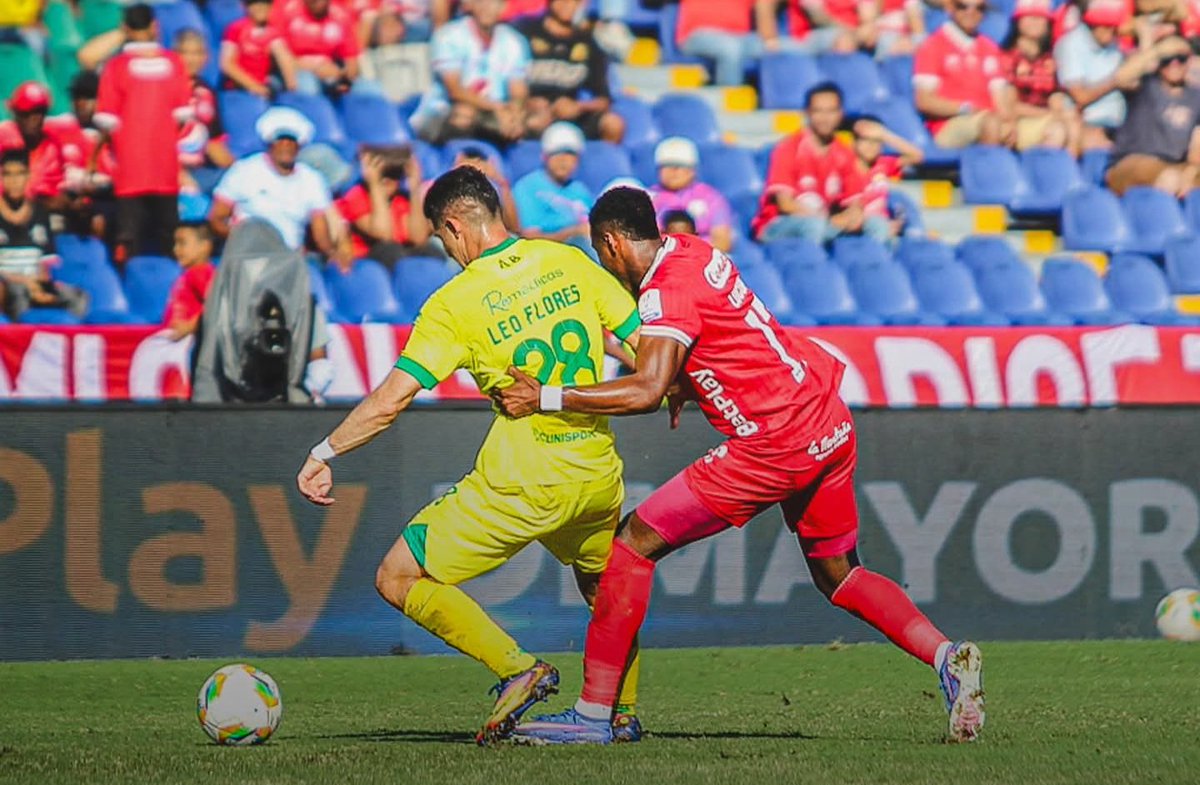 𝗔𝗻𝗱𝗲𝗿 𝗖𝗮𝗱𝗲𝗻𝗮 tweet media