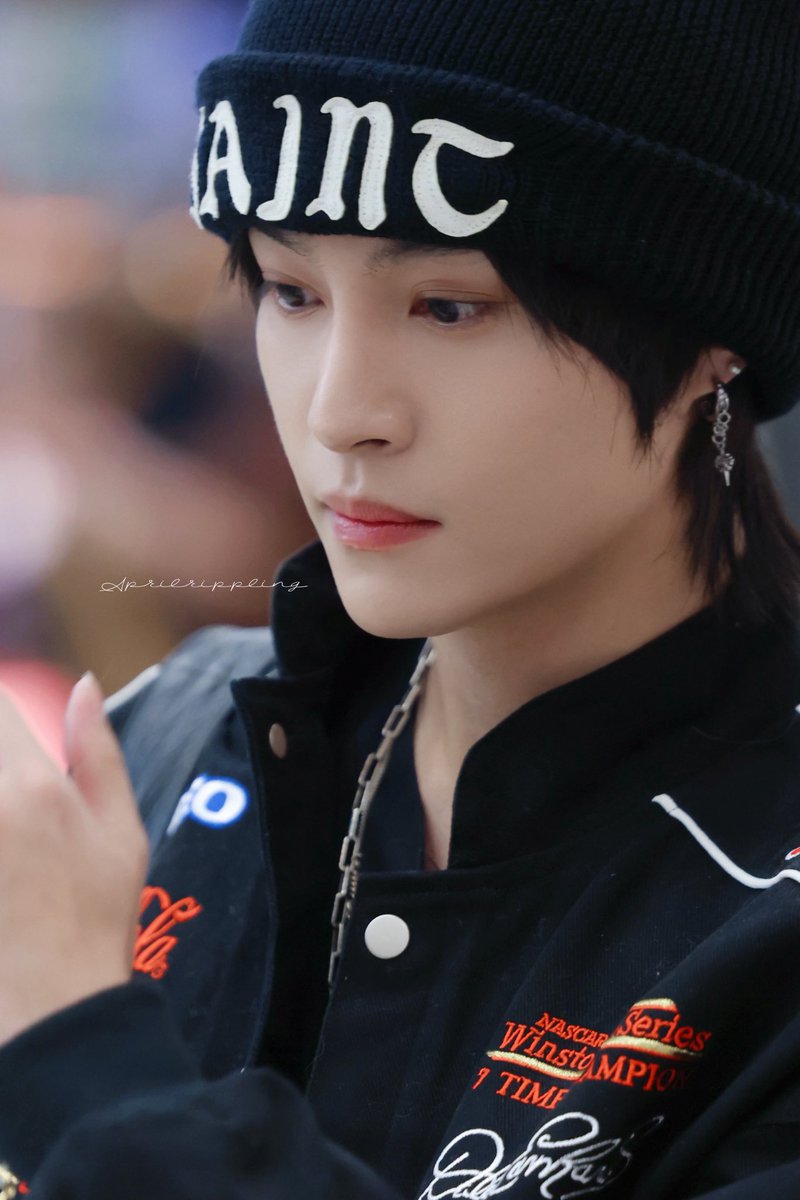 aprilrippling_ tweet media