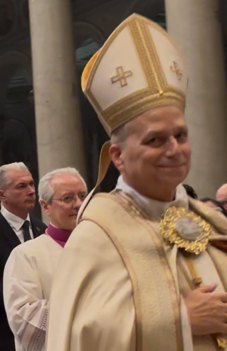 Hyperdulia tweet media