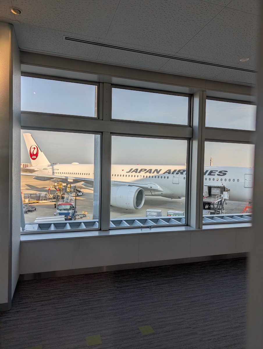 マサイ文作室 「別冊 読婦の友」『ここは自信をとり戻す学校』好評発売中！ tweet media