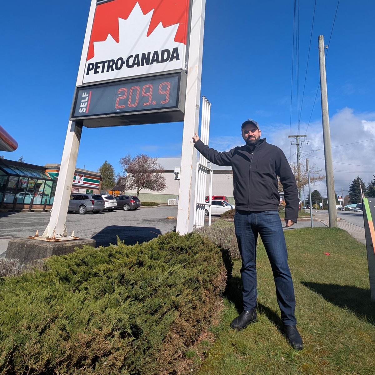 Aaron Gunn tweet media