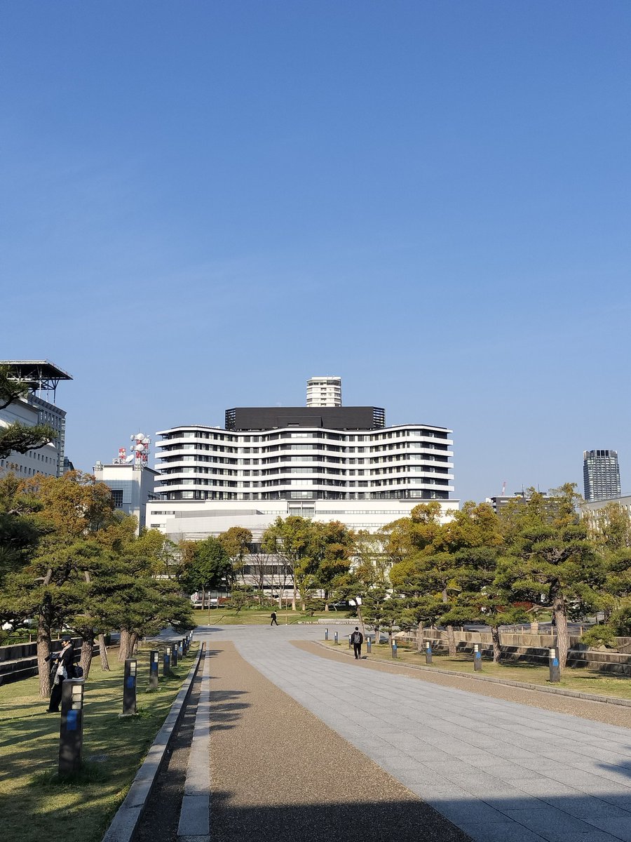 veihit's tweet photo. 生存報告

今日は初めての初の外来抗がん剤治療なのです！

家から病院までウォーキングしながら途中仕事場に寄って少しだけ話をして大体1時間で病院に到着！ https://t.co/Dv5Ow9rT13