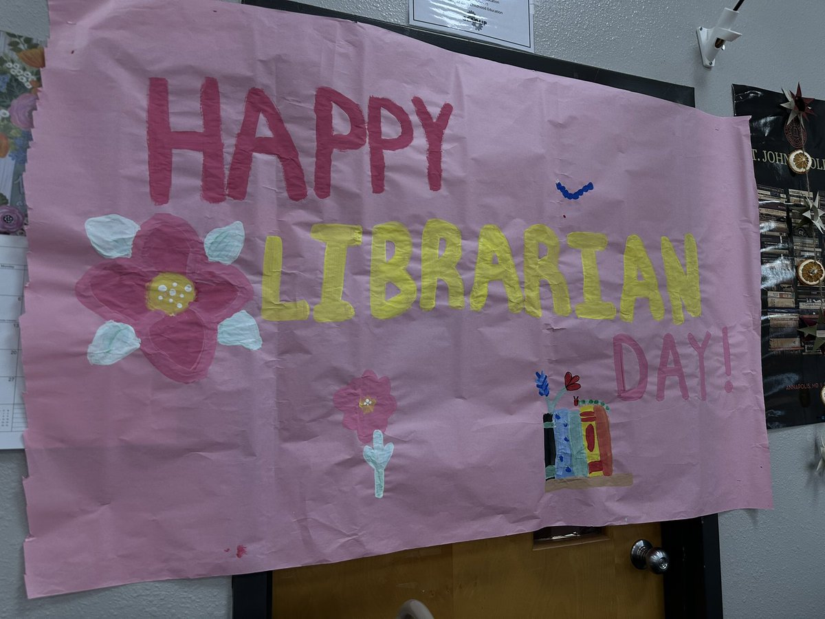 ParklandLibrar1's tweet image. Blessed! Thank you to our wonderful student council and Mrs. Ramirez for the thoughtful library gifts ! @JSalgado_PHS @phsmats #librarylife