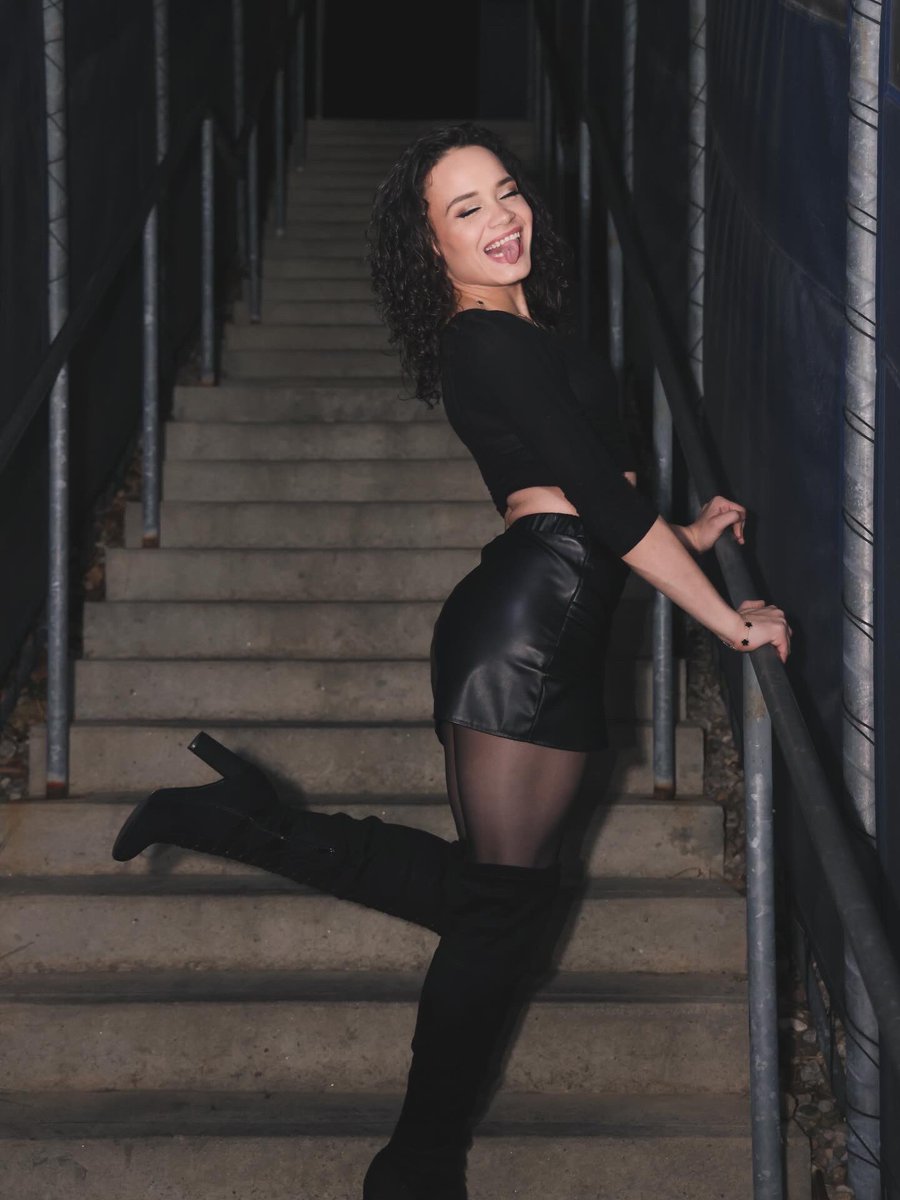 Robyn Renegade tweet media